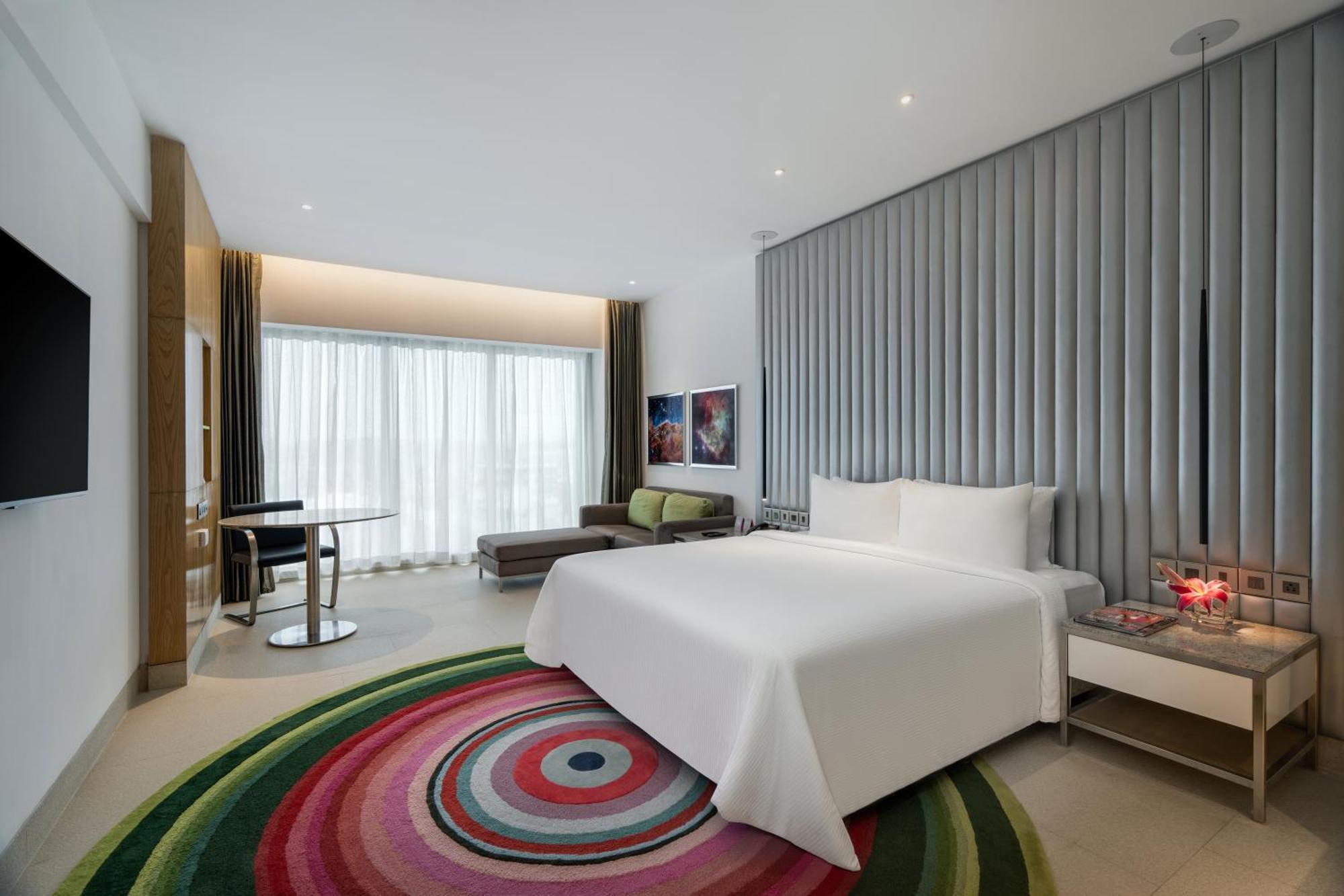 Avasa Hotel Хайдарабад Экстерьер фото